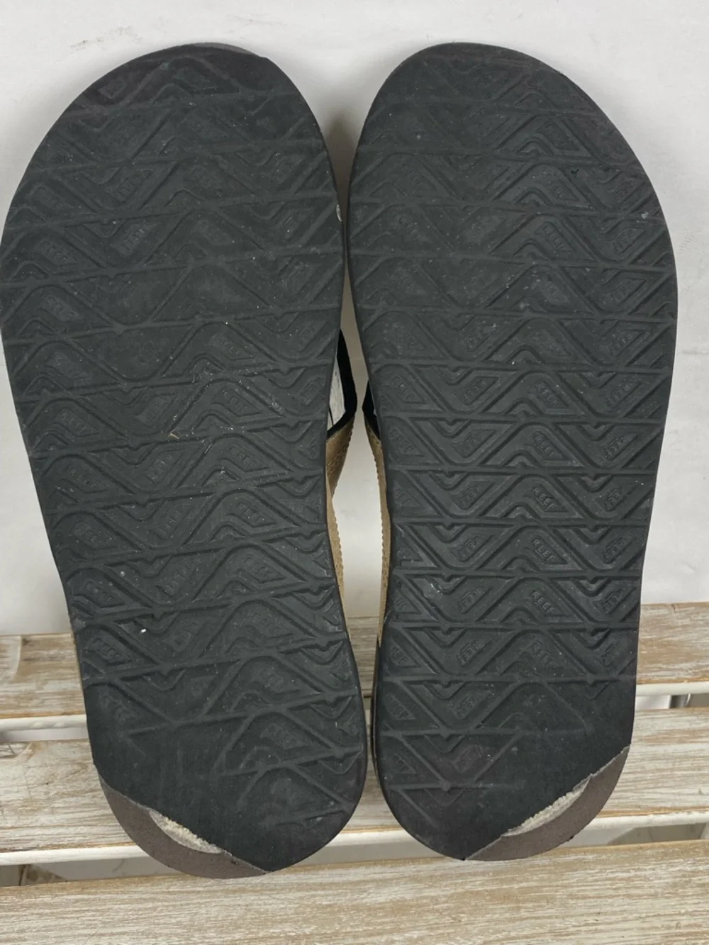 REEF Men's Cushion Phantom 2.0 flip flop cushioned footbed for comfort Sz 42 (9)